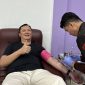 Calon bupati pesawaran Aries Sandi saat donor darah