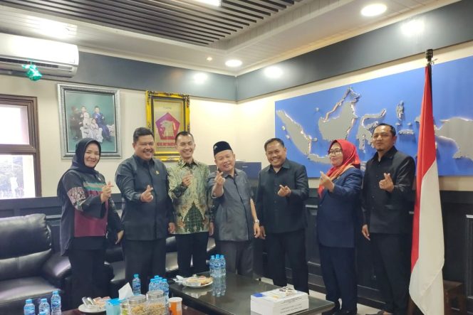 Perdalam Soal Penanganan Pelanggaran, BK DPRD Pesawaran Kunjungi Provinsi Banten