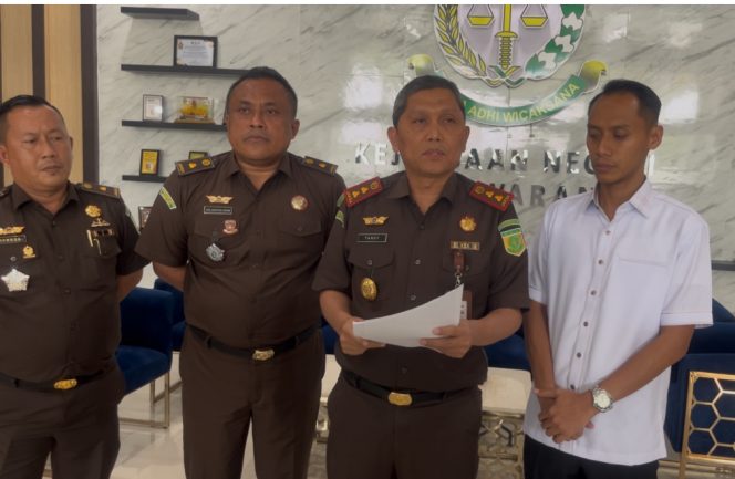 Diduga Korupsi BSMS RP 250 Juta, Kajari Pesawaran Amankan Kades Batu Raja