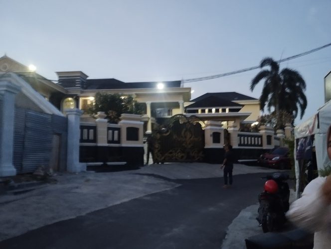 Kejaksaan Tinggi Lampung Geledah Rumah Eks Bupati Pesawaran