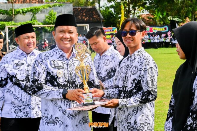 Wakil Bupati Pesawaran Antonius, Apresiasi Peran Guru