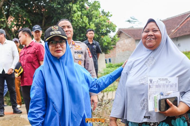 Bupati Pesawaran Tinjau Lokasi Terdampak Puting Beliung di Kecamatan Tegineneng
